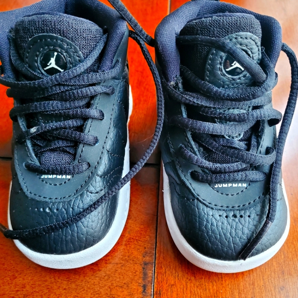 Jordan Jumpman Black sneaker boy kids sz 4C